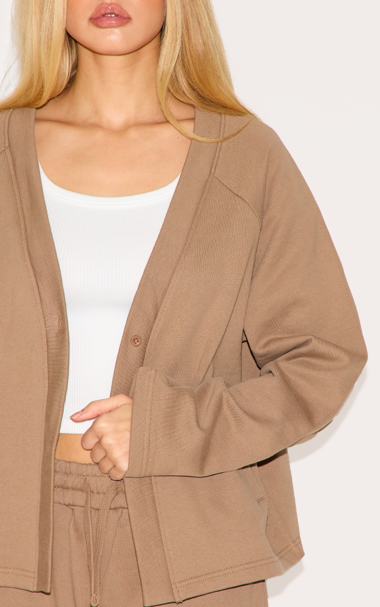 Cardigan en sweat deluxe taupe à épaules carrées image 4