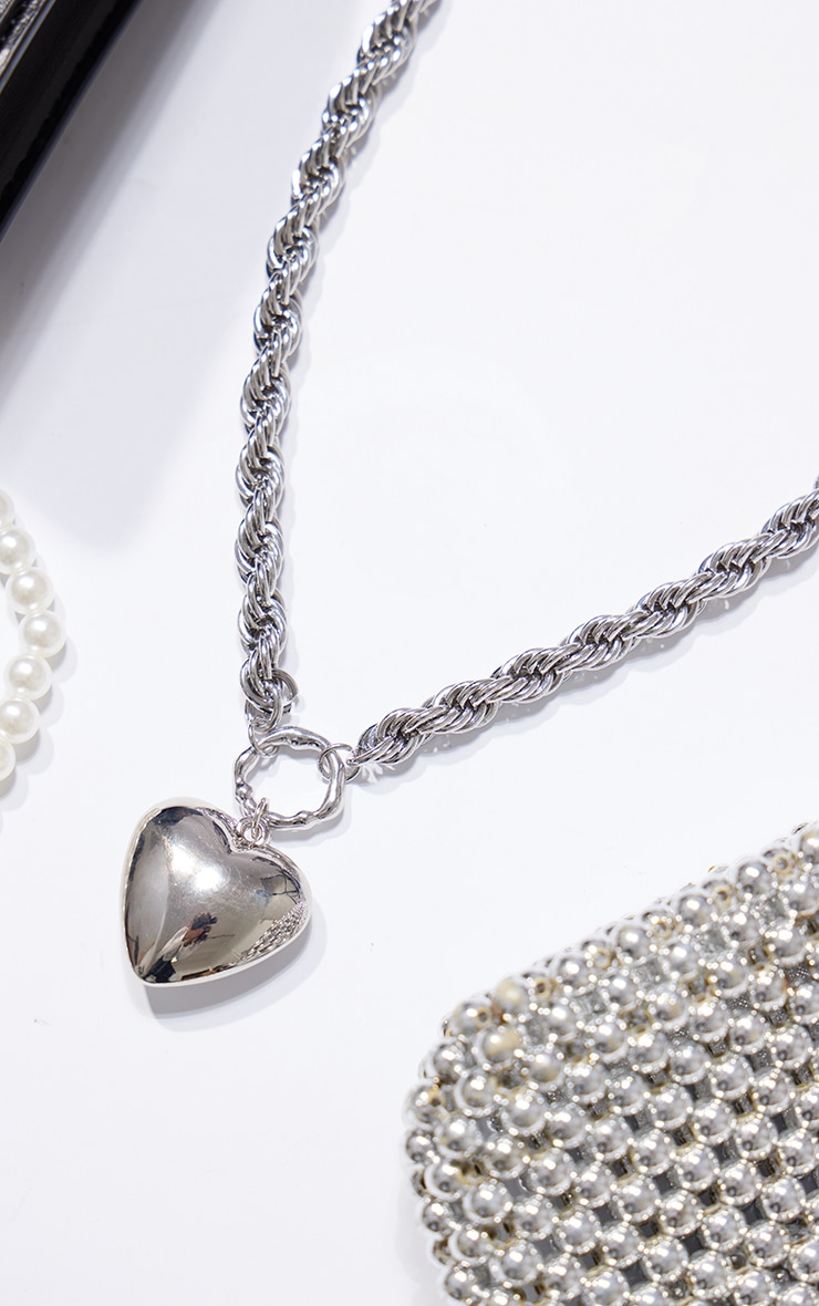 Silver Puff Heart Twisted Chain Necklace image 4