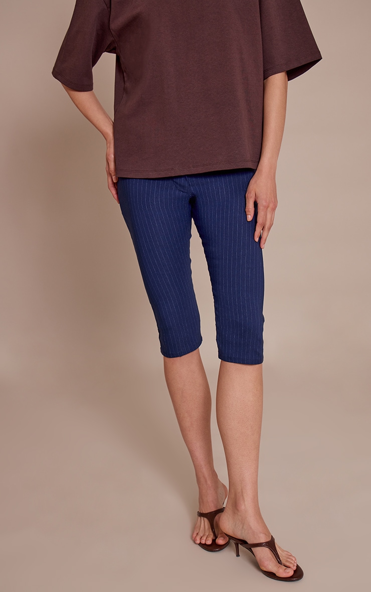 Pantalon capri tissé stretch à fines rayures et fermeture cachée image 2