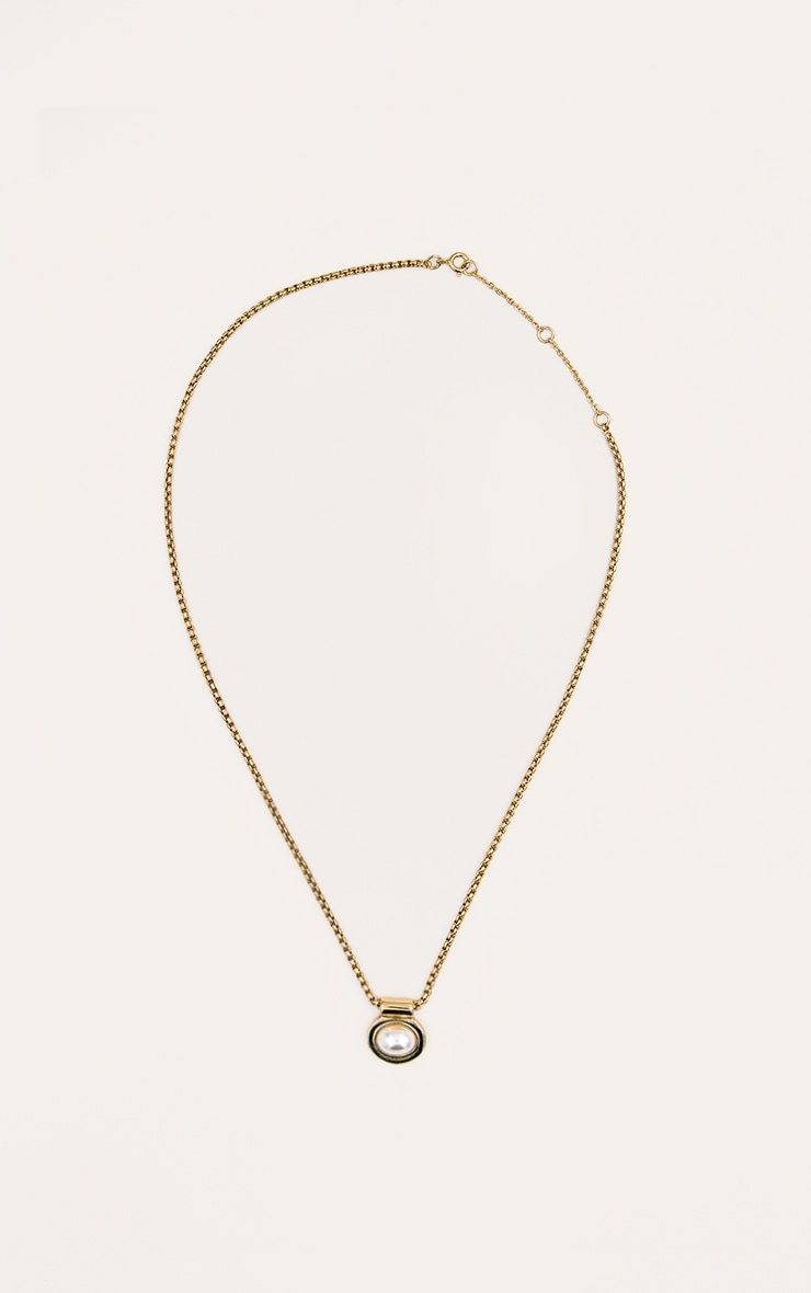 Gold Pearl Pendant Necklace image 2