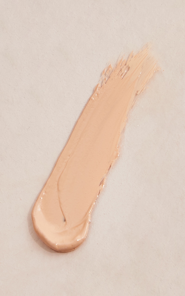 PRETTYLITTLETHING Radiant Concealer Fair image 3