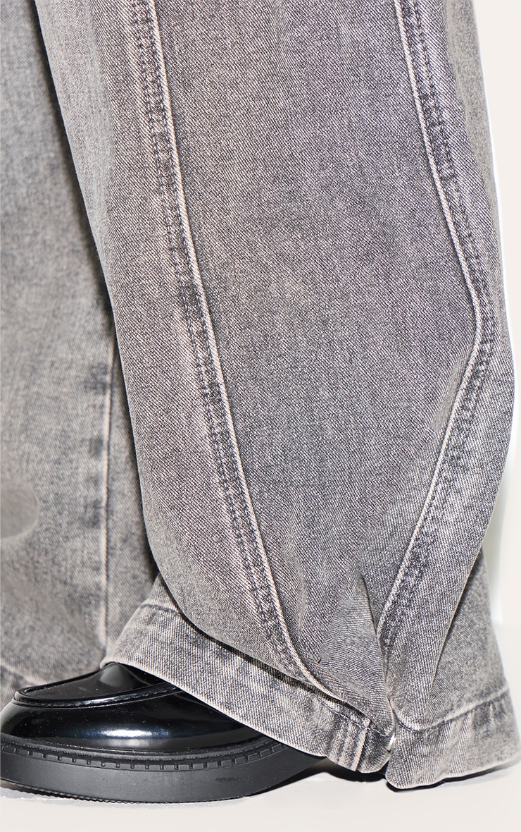 Petite Washed Grey Denim Side Pleated Detail Wide Leg Jeans image 4