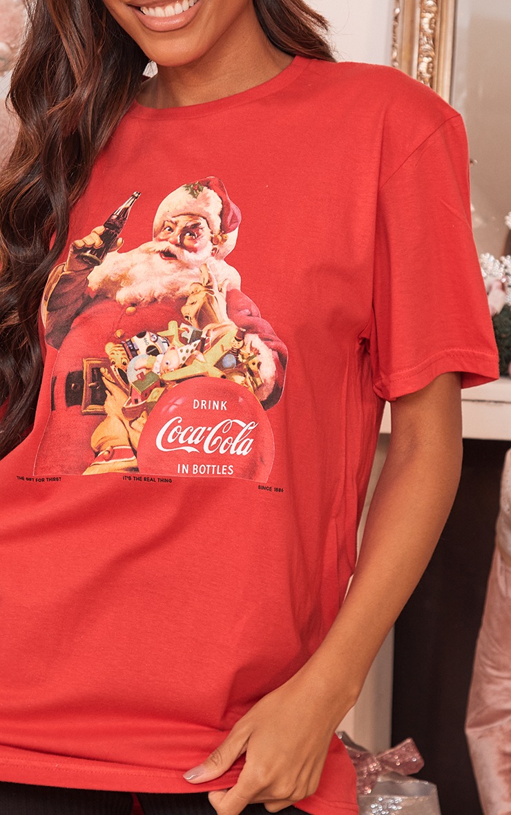 T-shirt rouge imprimé Père Noël Coca Cola image 4