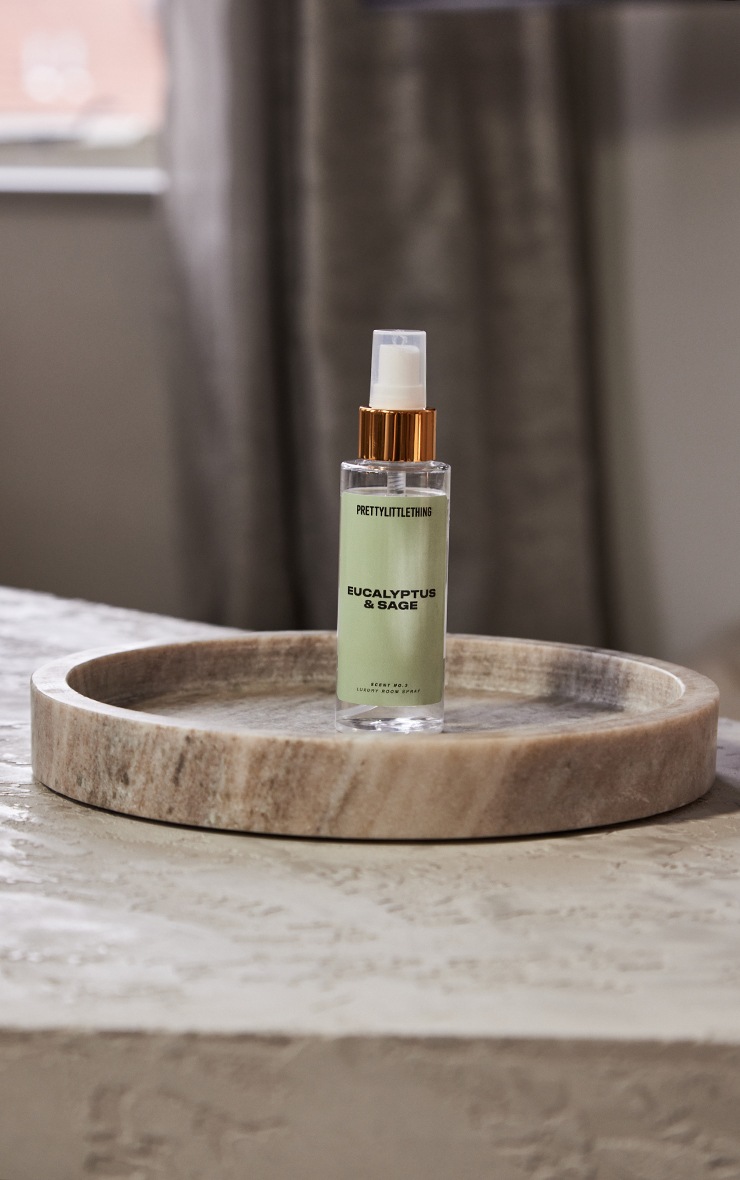 PRETTYLITTLETHING No.3 Eucalyptus & Sage Room Spray image 1