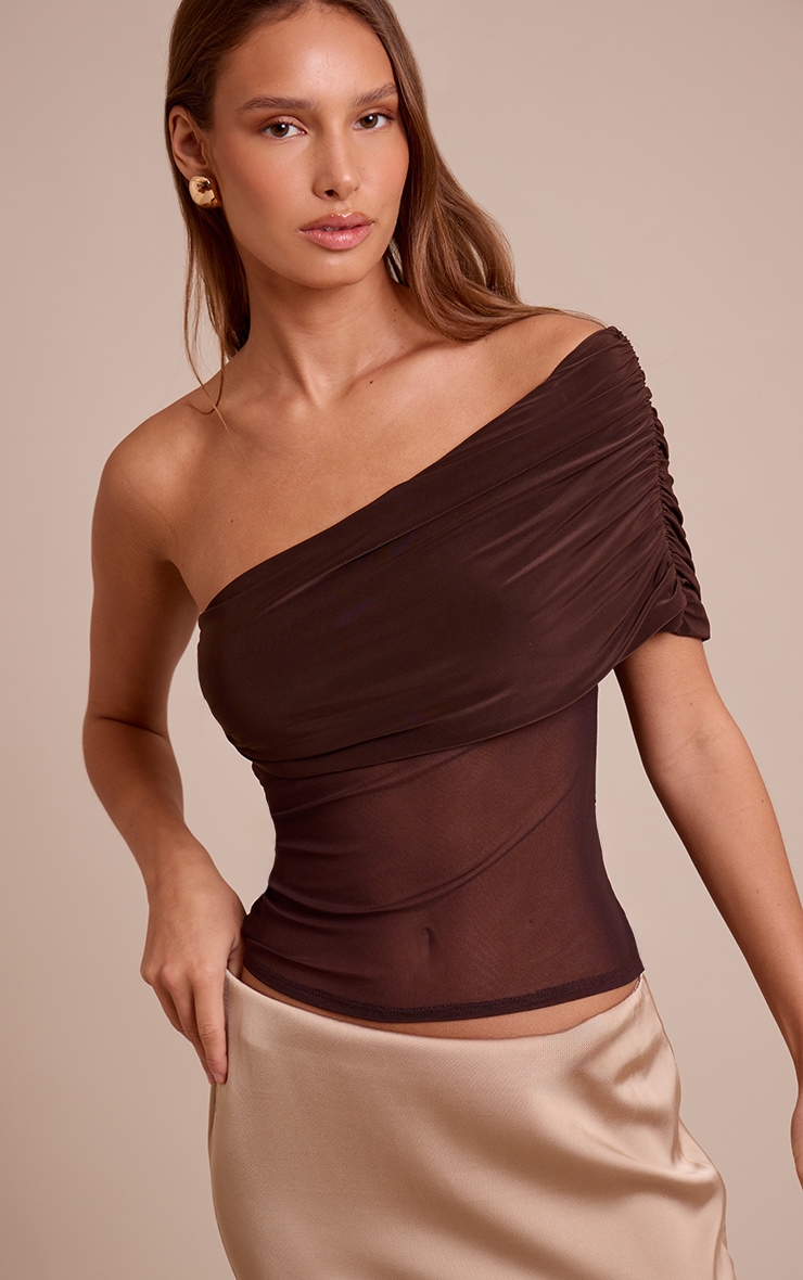 Top long en mesh chocolat à partie asymétrique