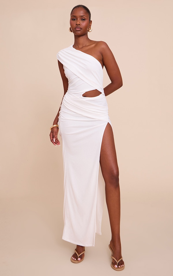 Robe longue texturée crème froncée à parties superposées