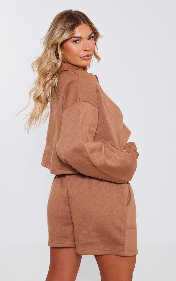Mocha Contrast Oversized Quarter Zip Sweatshirt PrettyLittleThing