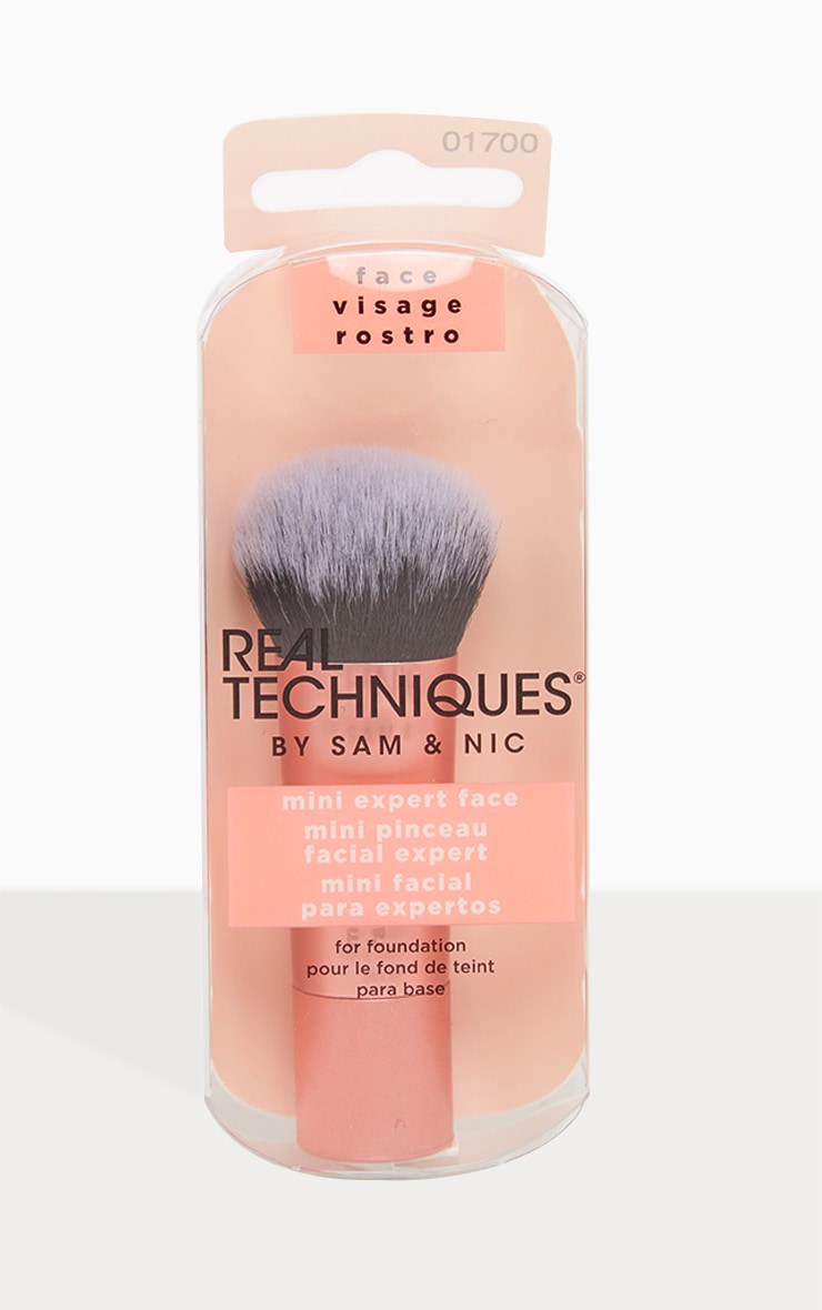 Real Techniques Mini Expert Face Brush PrettyLittleThing