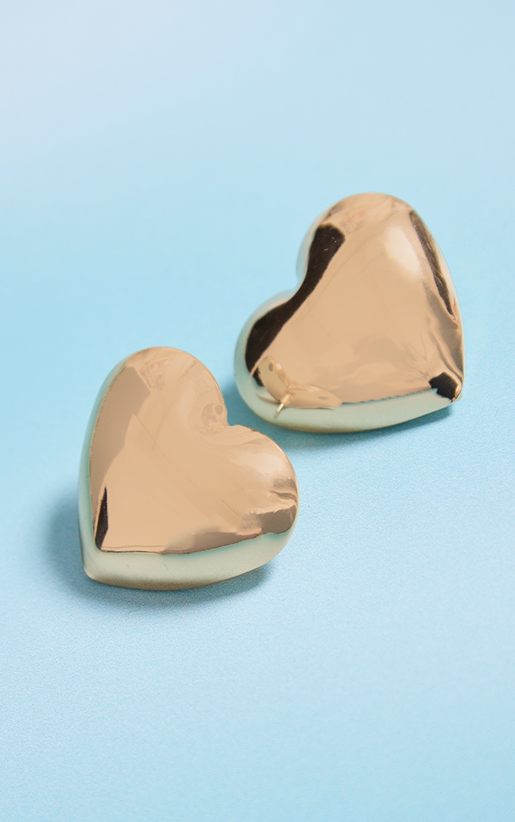 Gold Oversized Heart Lightweight Earring Studs image 3
