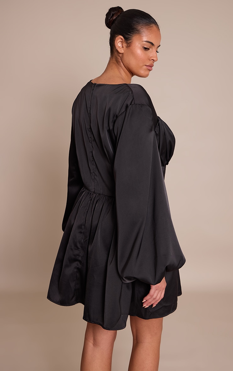 Plus Black Satin Ruched Cup Puff Sleeve Mini Dress image 2