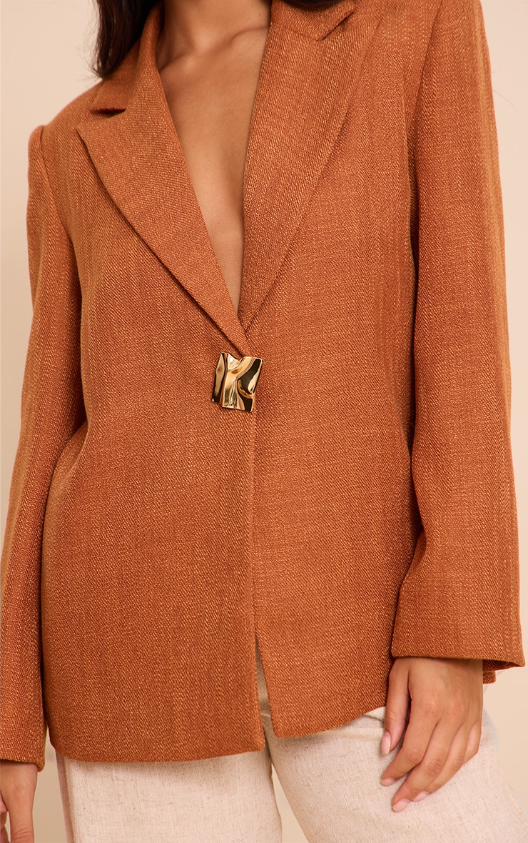 Blazer en effet lin rouille à épaules carrées et bouton image 4