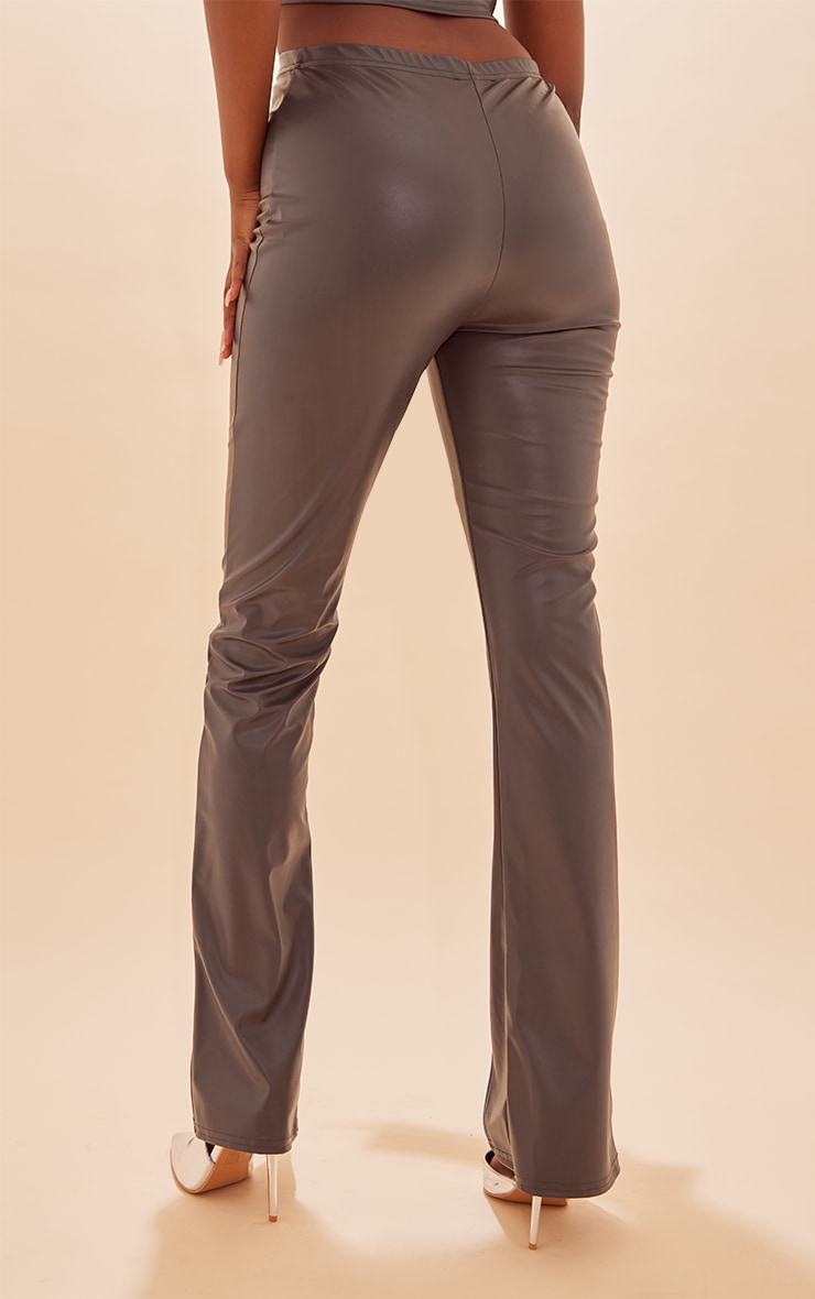 Pantalon taille haute en PU gris anthracite à ourlets fendus image 3