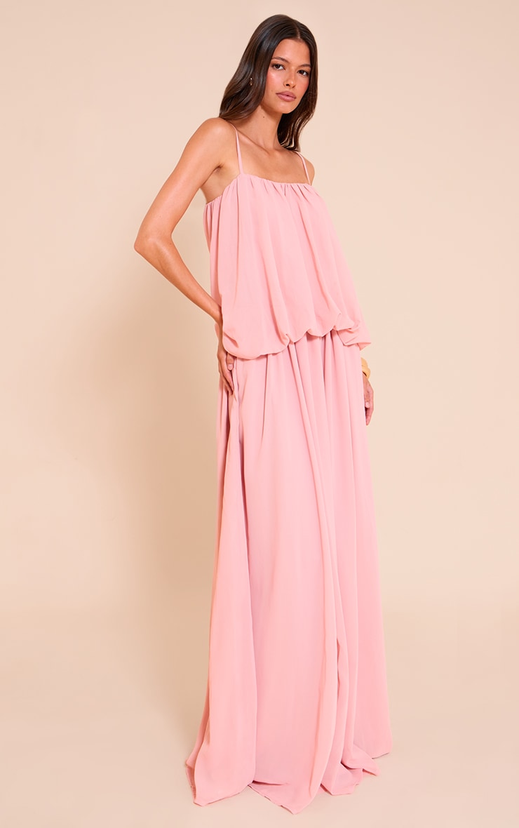 Robe longue en mousseline de soie rose pâle à étage bouffant image 3