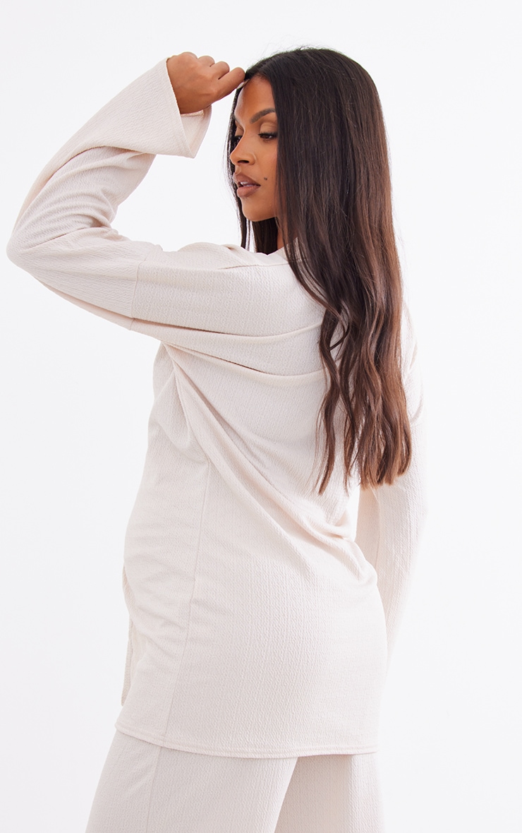 Femme en chemise blanche boutonnée photo – Photo Femme afro-américaine