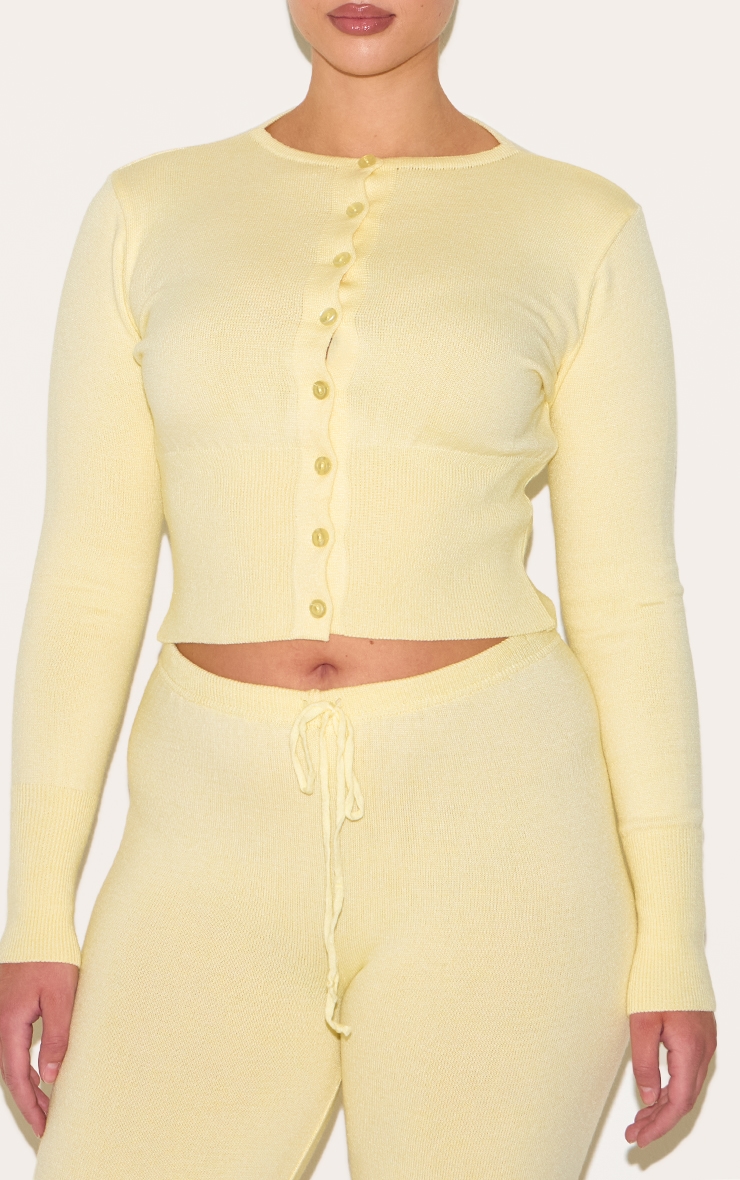 Shape Cardigan en maille tricot côtelée jaune citron à boutons devant image 4