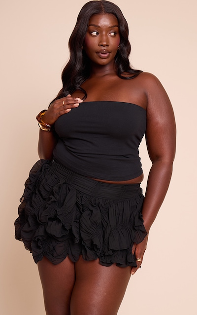 Plus Black Ruched Textured Low Rise Mini Skirt