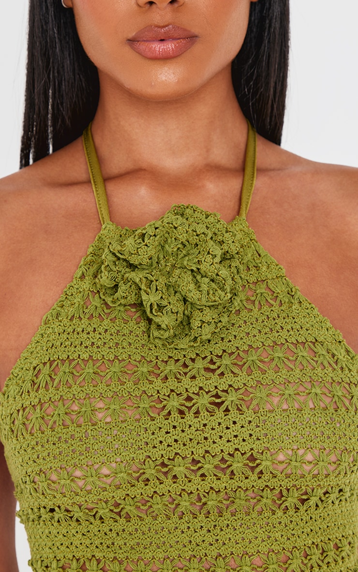 Top de plage en maille style crochet kaki à appliqué fleur et dos nu image 4