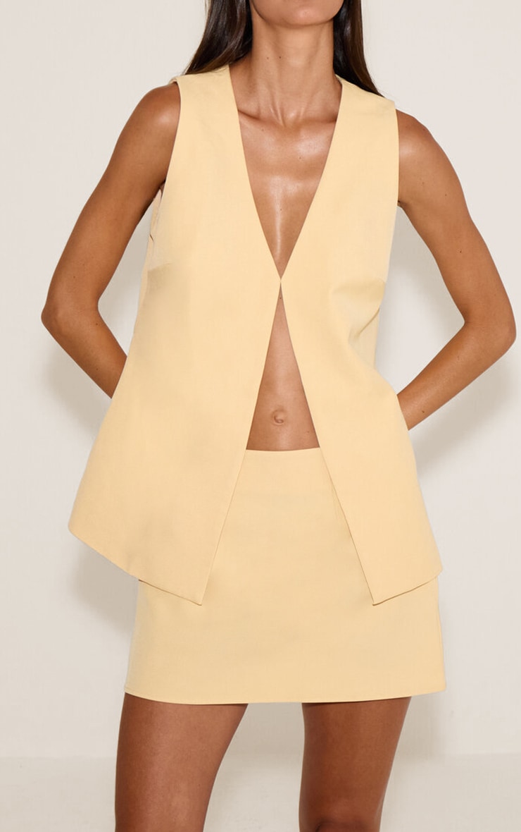 Mini-jupe de tailleur tissée jaune beurre à taille mi-haute image 5