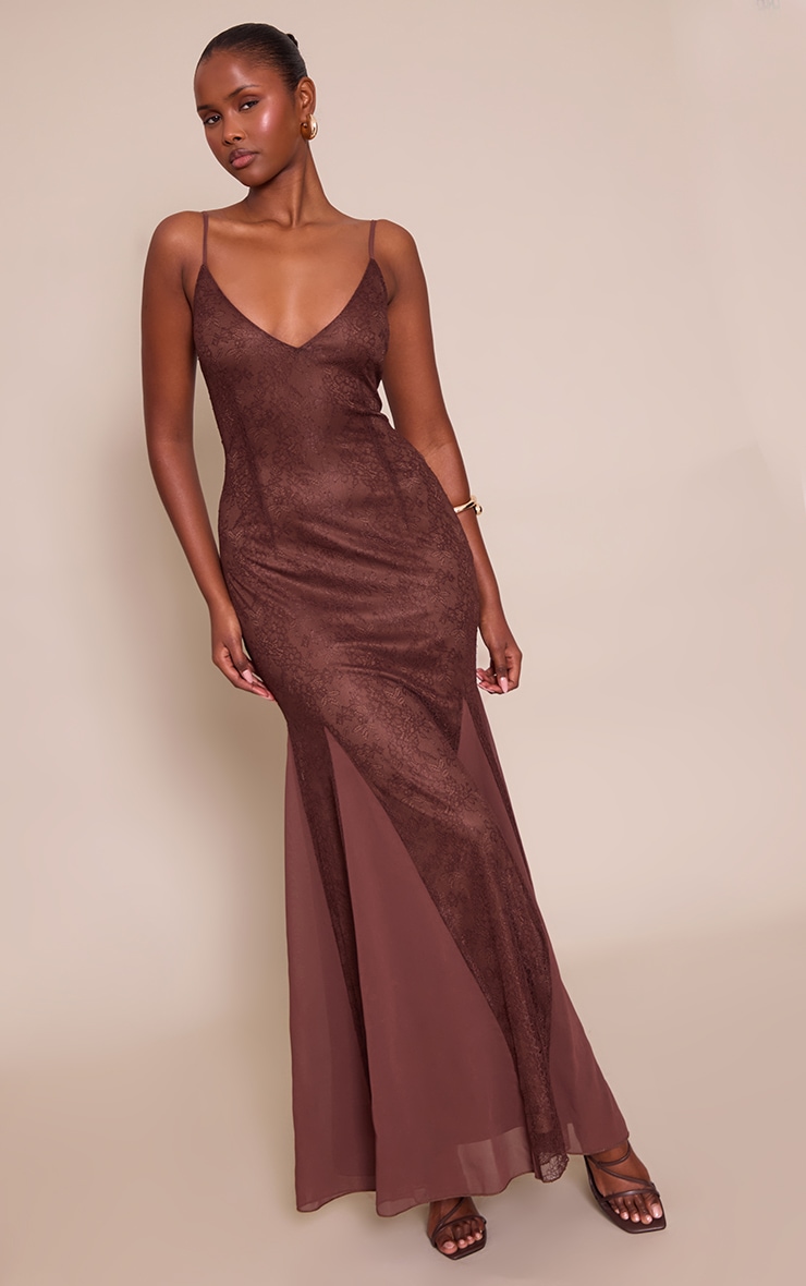 Robe longue en dentelle chocolat à godet image 1