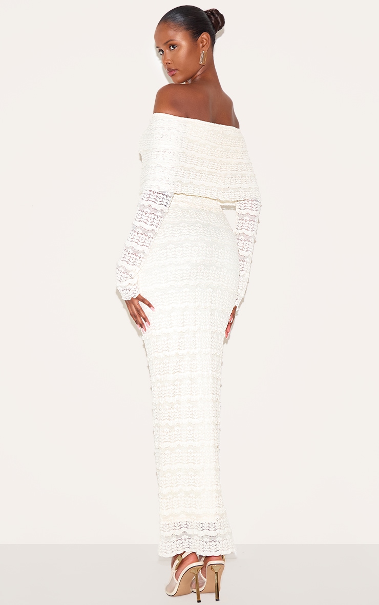 Robe longue texturée blanche à col bardot image 2