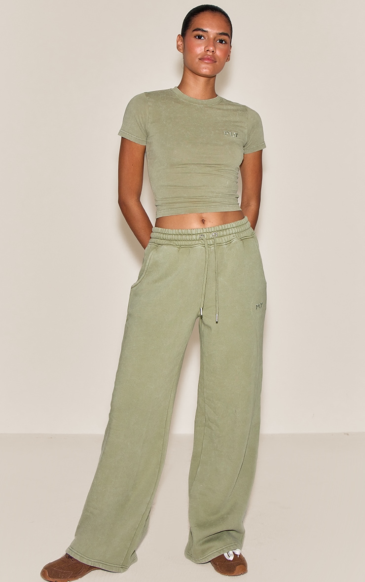 T-shirt ajusté vert olive délavé image 3