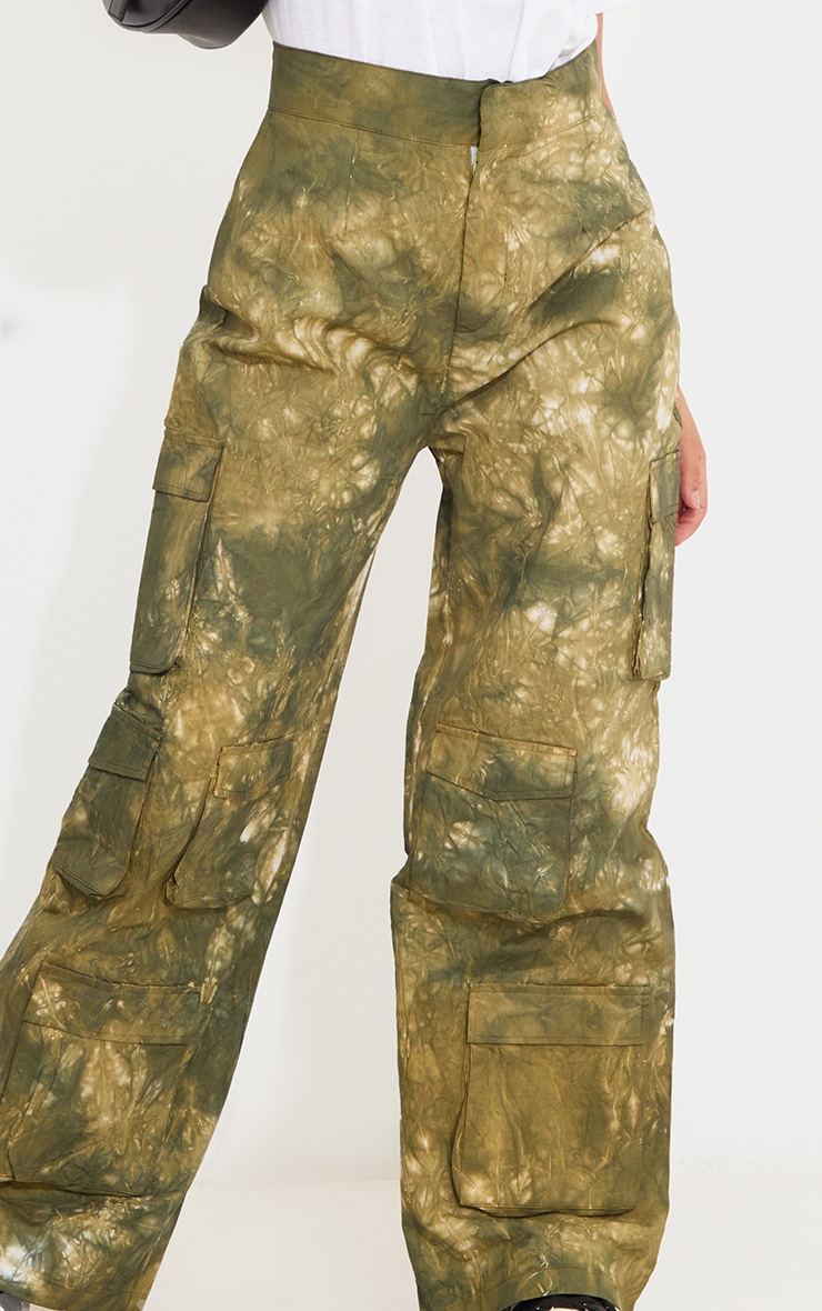 Petite Pantalon cargo large imprimé camouflage vert à poches image 4