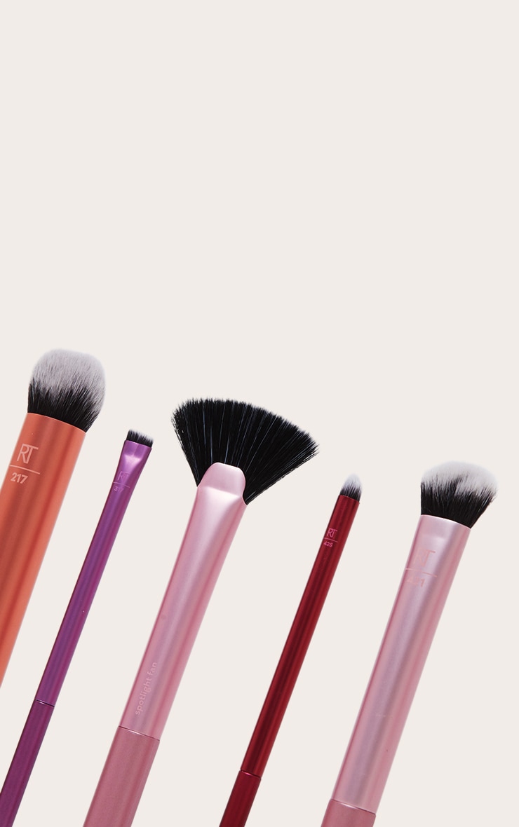 Real Techniques Artists Essentials Brush Set image 4