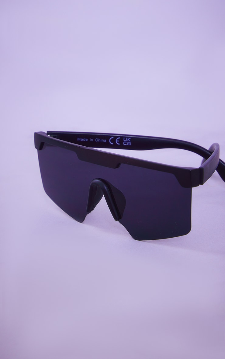 Black Lens Flat Top Oversized Sunglasses image 3