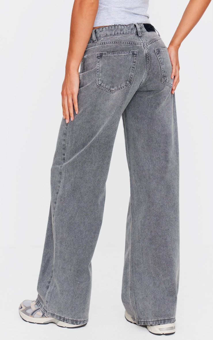 Tall Jean droit gris délavé à bordure élimée et genou déchiré image 3