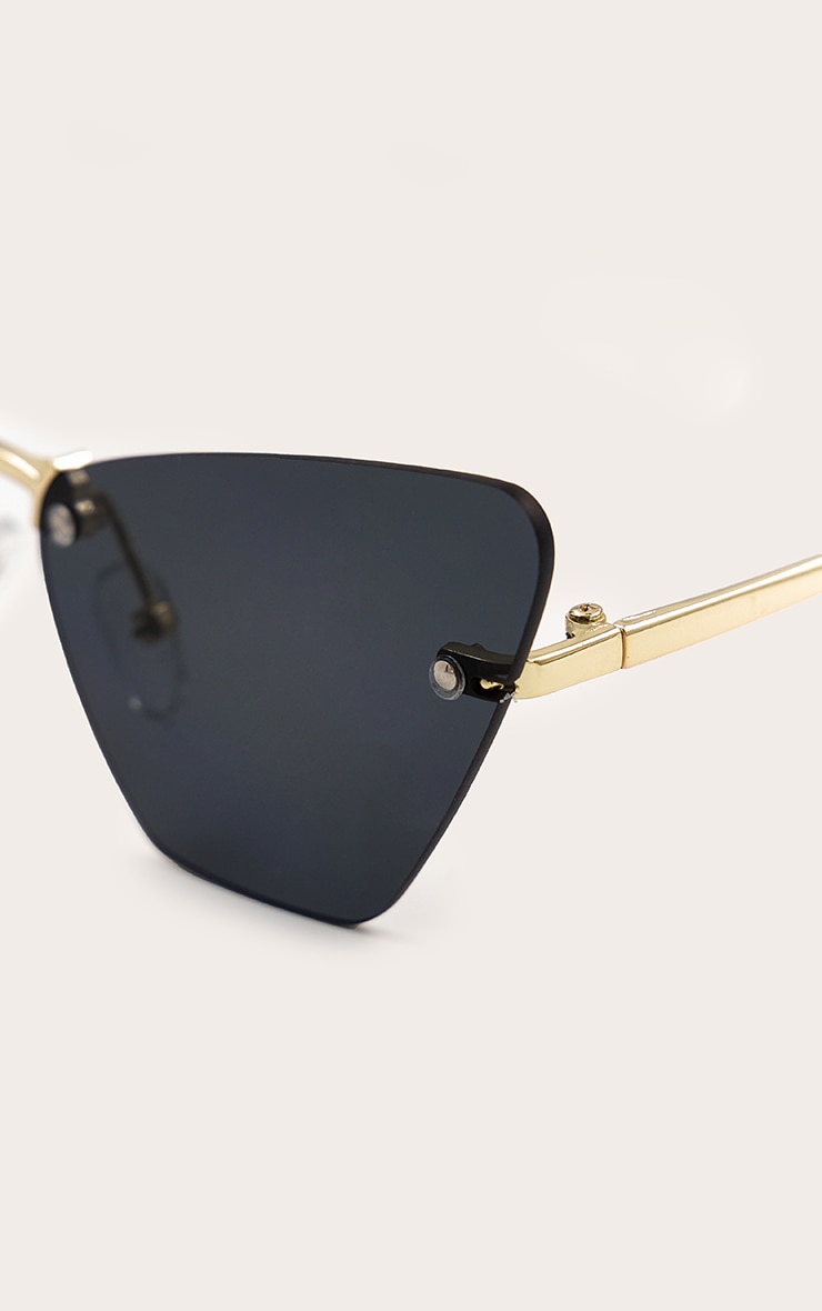 Gold Exaggerated Cat Eye Sunglasses image 4