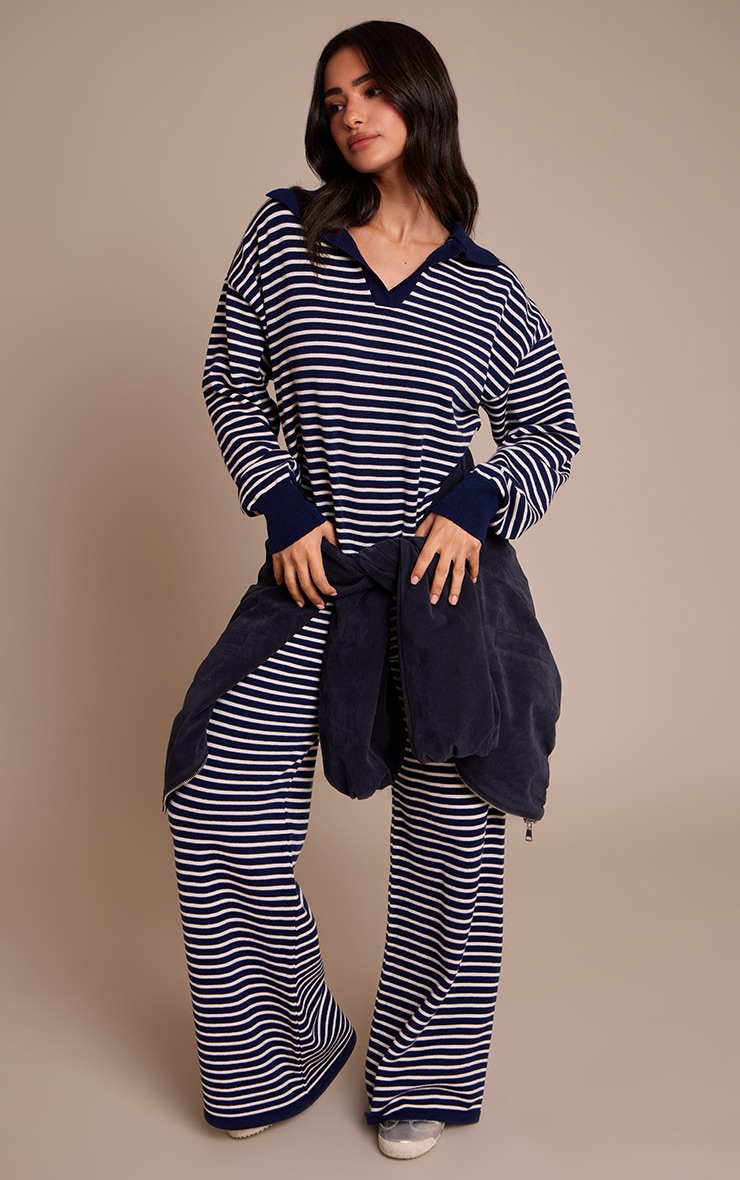 Petite Pantalon en maille tricot bleu marine à rayures