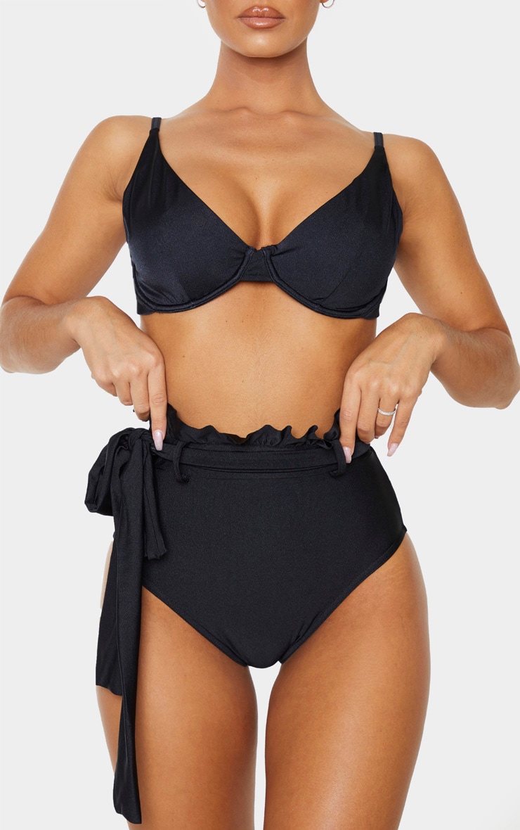 Bas de bikini noir ceinturé à taille haute paperbag