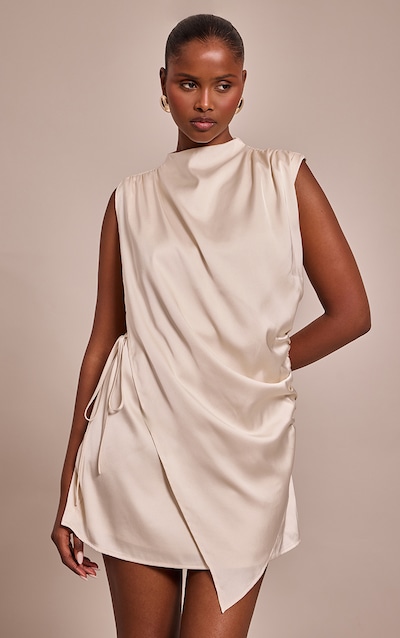 Robe mini drapée à nouer en matière satinée crème