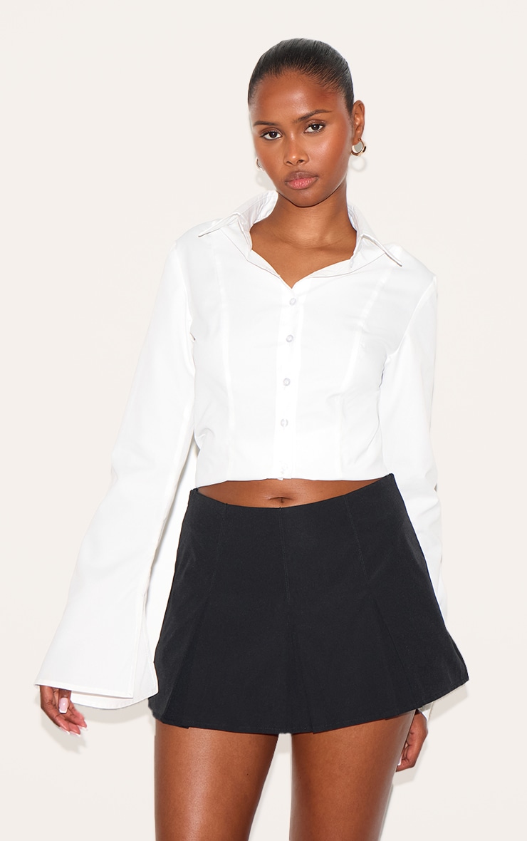 Jupe-short de tailleur patineuse tissée noire à plis creux image 4