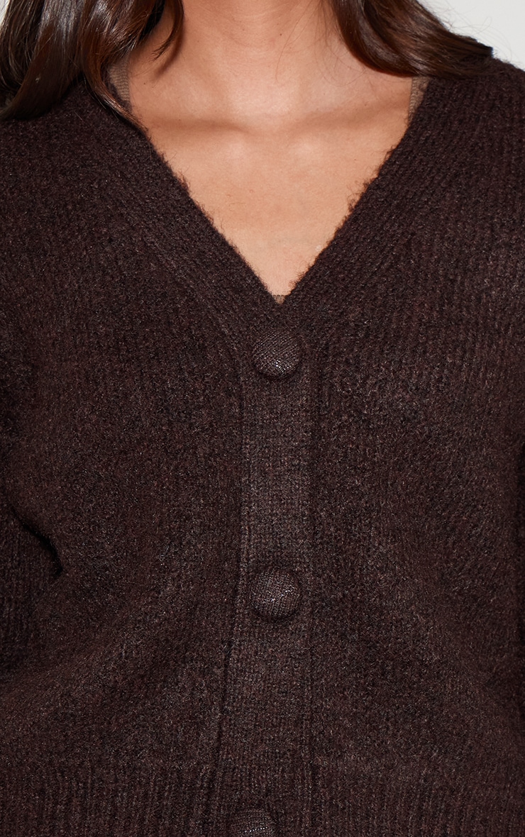 Cardigan brossé chocolat à boutons et manches longues image 4