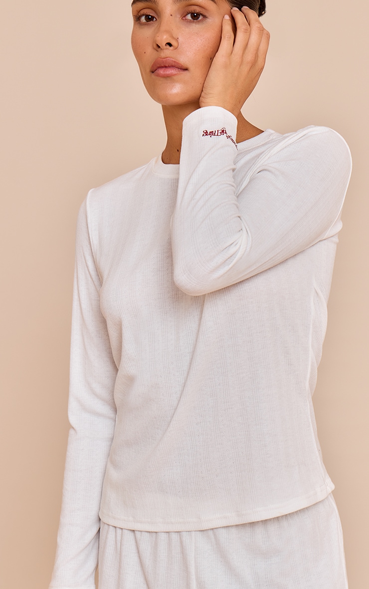 PRETTYLITTLETHING Petite Ensemble de pyjama en pointelle blanche à logo brodé image 4