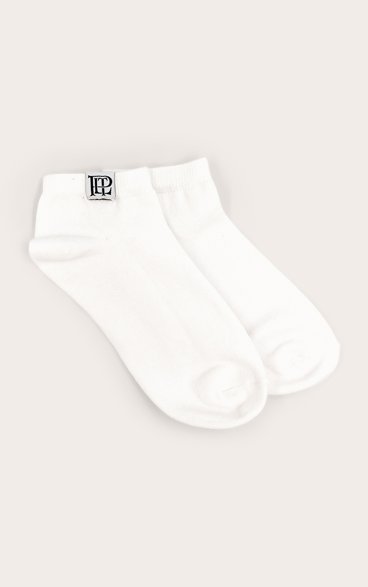 PRETTYLITTLETHING White Branded Tab Sneaker Socks image 2
