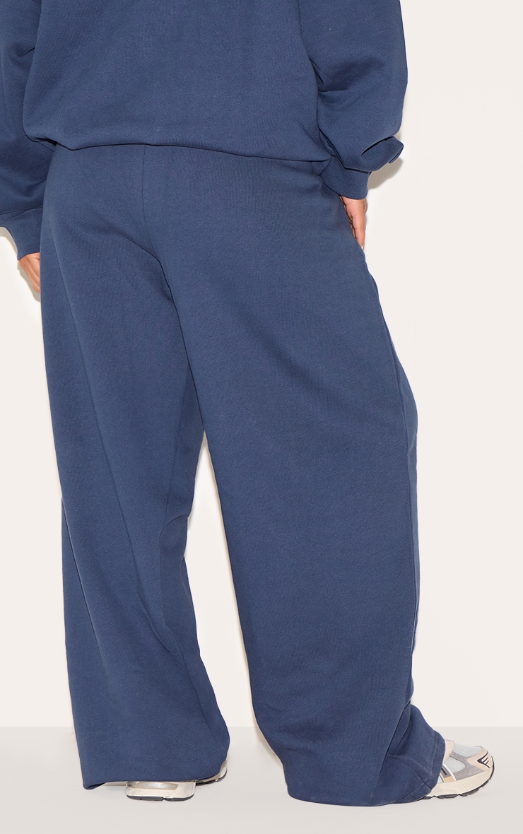 PRETTYLITTLETHING Plus Jogging droit bleu marine imprimé image 3