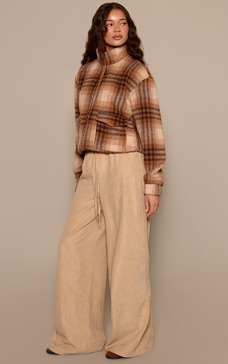 Pantalon large en peau de pêche crêpée sable image 2