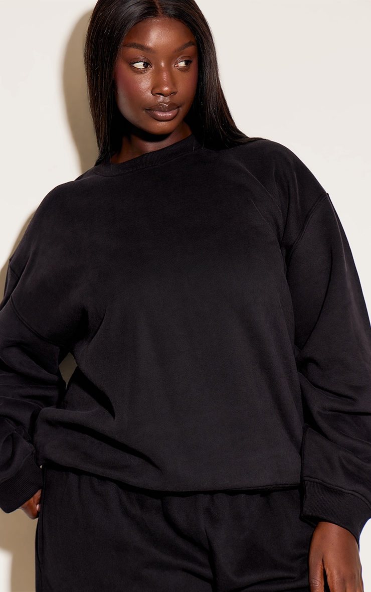 Plus Black Oversized Crew Sweatshirt image 4