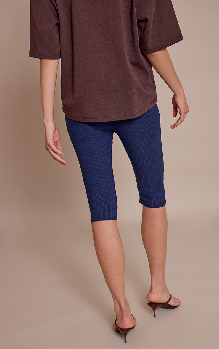 Pantalon capri tissé stretch à fines rayures et fermeture cachée image 3