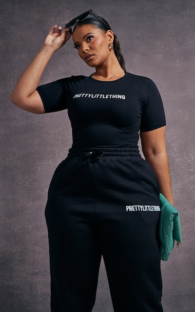 PRETTYLITTLETHING Plus Body noir à mancherons