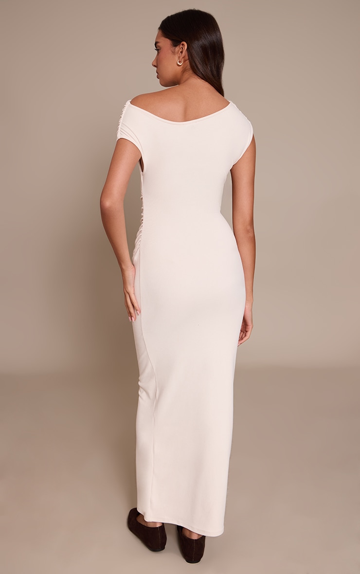 Robe moulante asymétrique très douce crème image 2