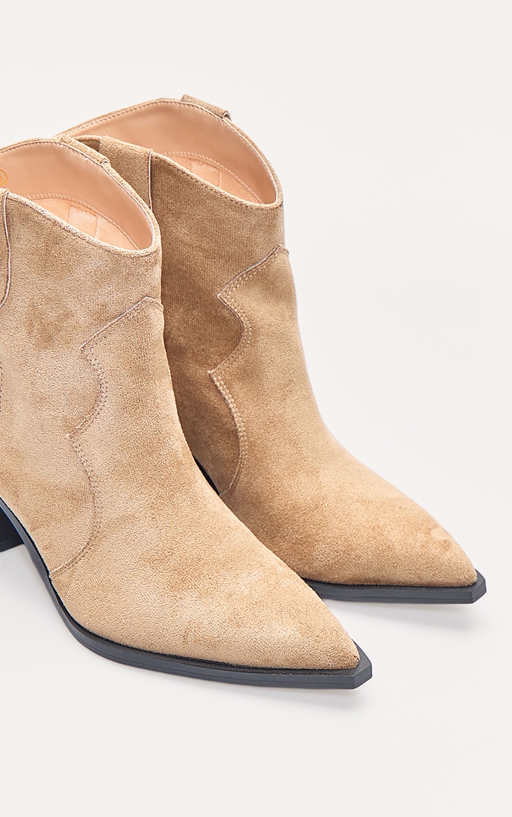 Bottines pointues en suédine taupe à petit talon carré image 5