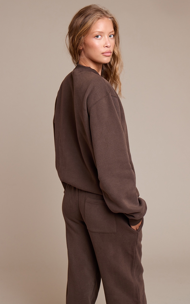 Prettylittlething Espresso Cotton Fleece Oversized Crew Sweatshirt image 3