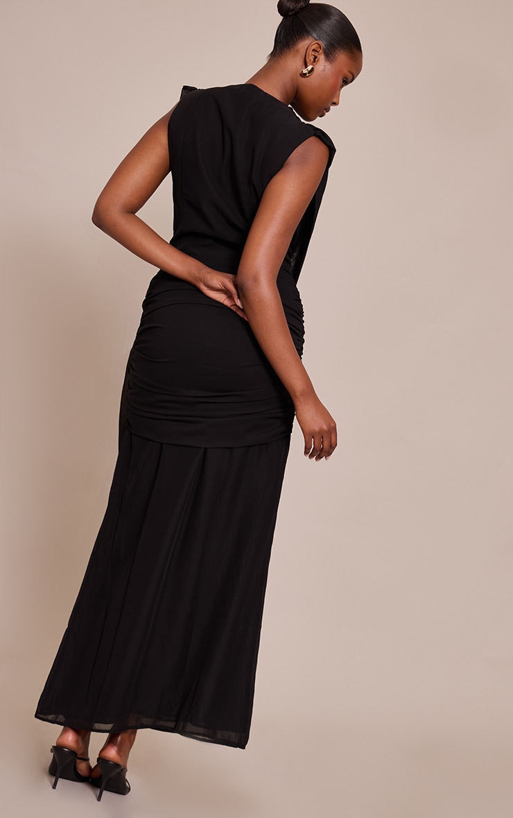 Robe longue en mousseline de soie noire drapée à décolleté image 2