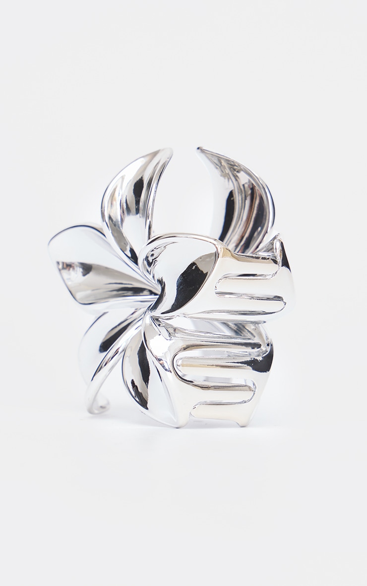 Silver Metallic Flower Hair Claw Clip image 3