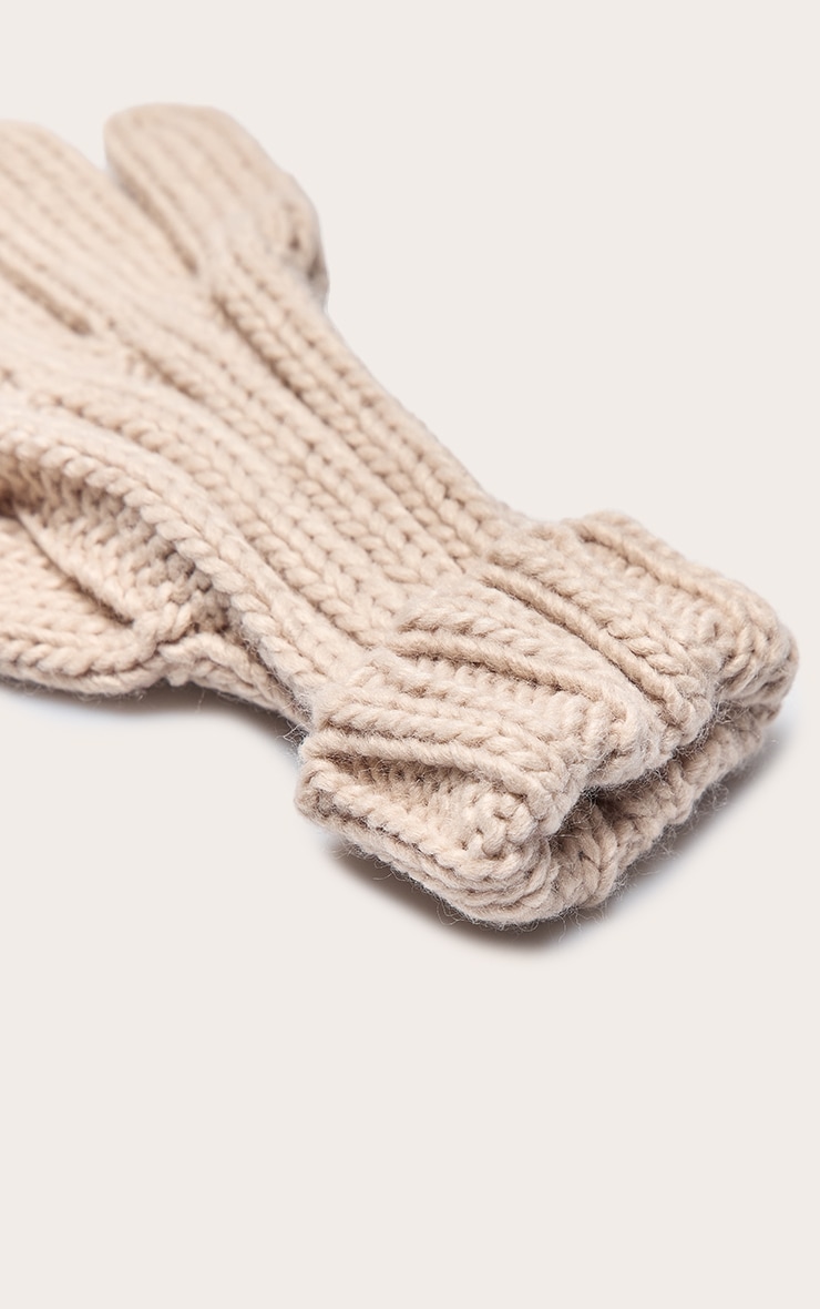 Oatmeal Cable Knit Gloves image 3