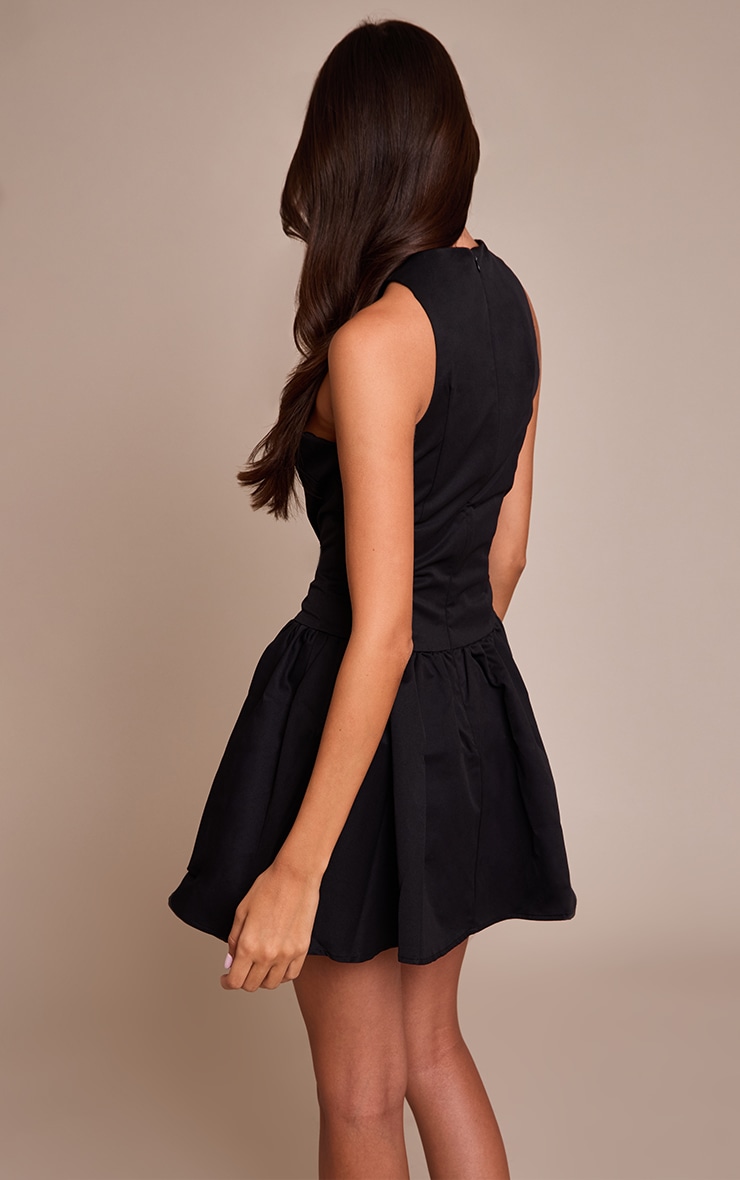 Black Belt Detail Sleeveless Pleated Shift Dress image 2
