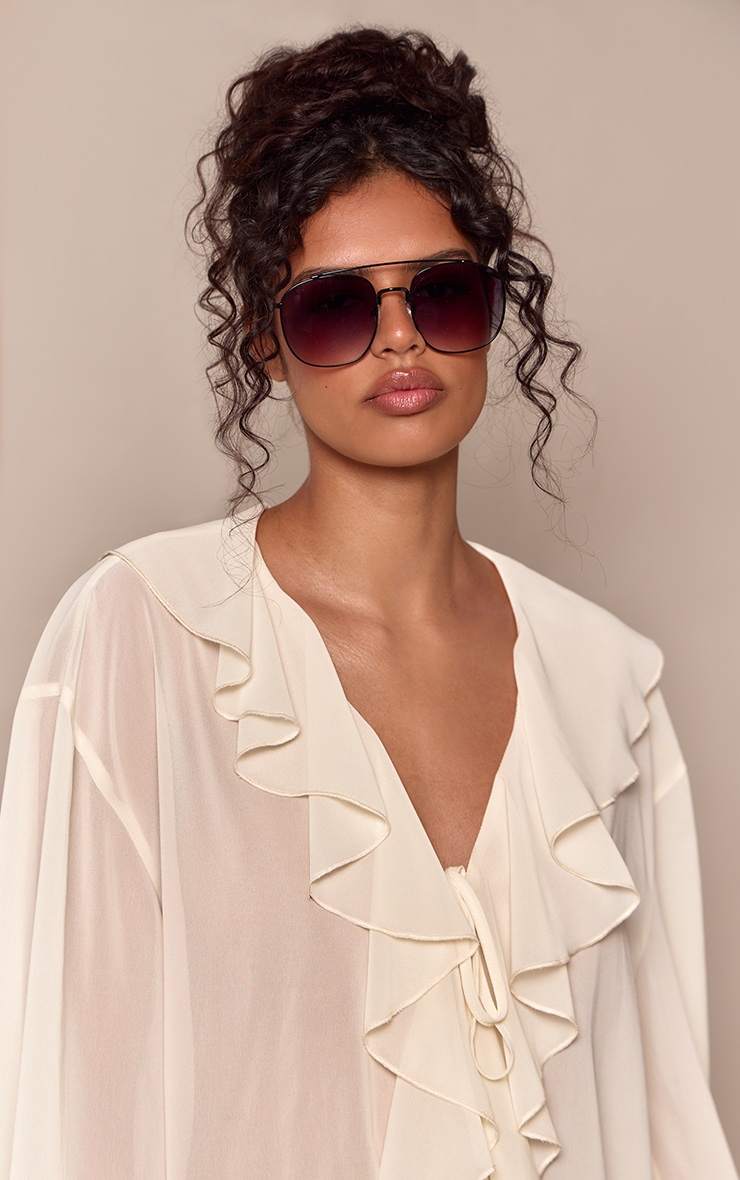 Black Metal Frame Gradient Lens Aviator Sunglasses